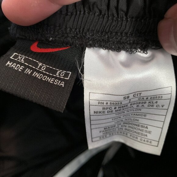 NIKE Retro Y2K Windbreaker Pants - Picture 6 of 6